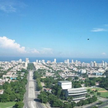 Havana vanuit José Marti toren op Plaza Revolution